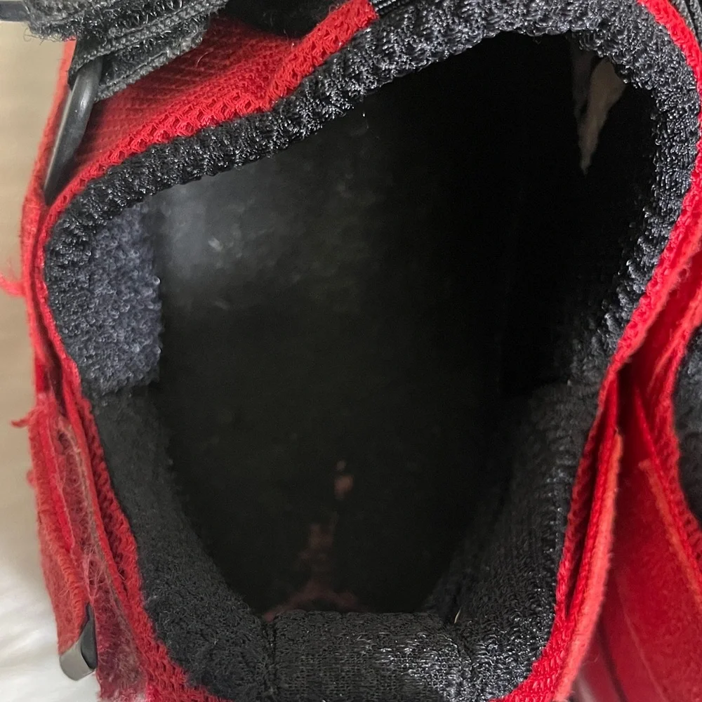 Jordan Black Red Sneakers